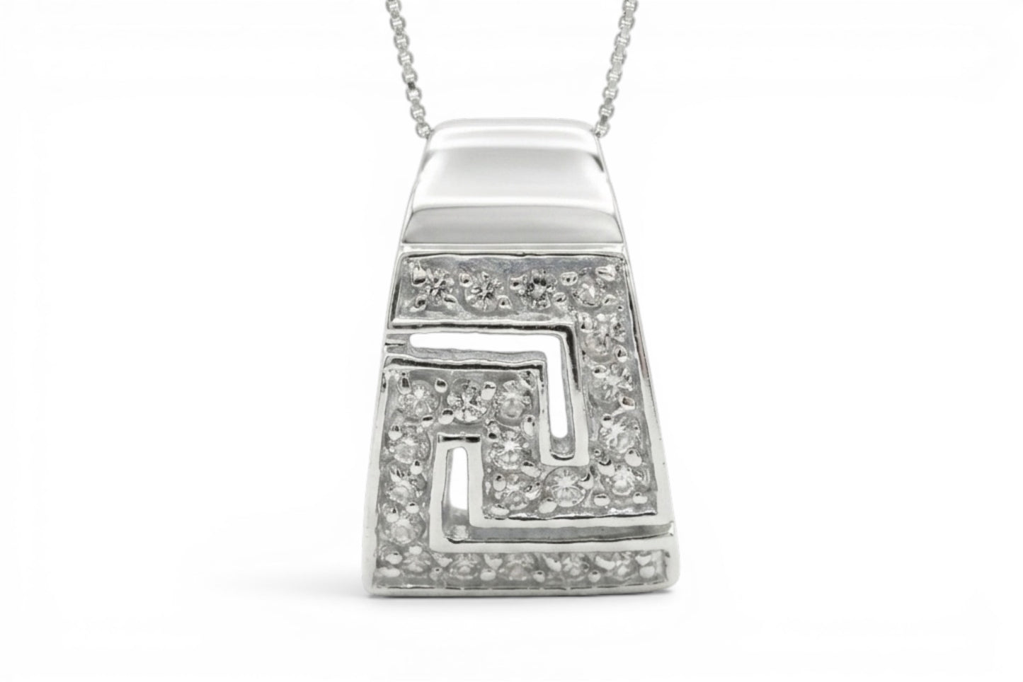 Amelia - Pendentif en argent sterling à motif romain avec zircones cubiques sur une chaîne en argent sterling